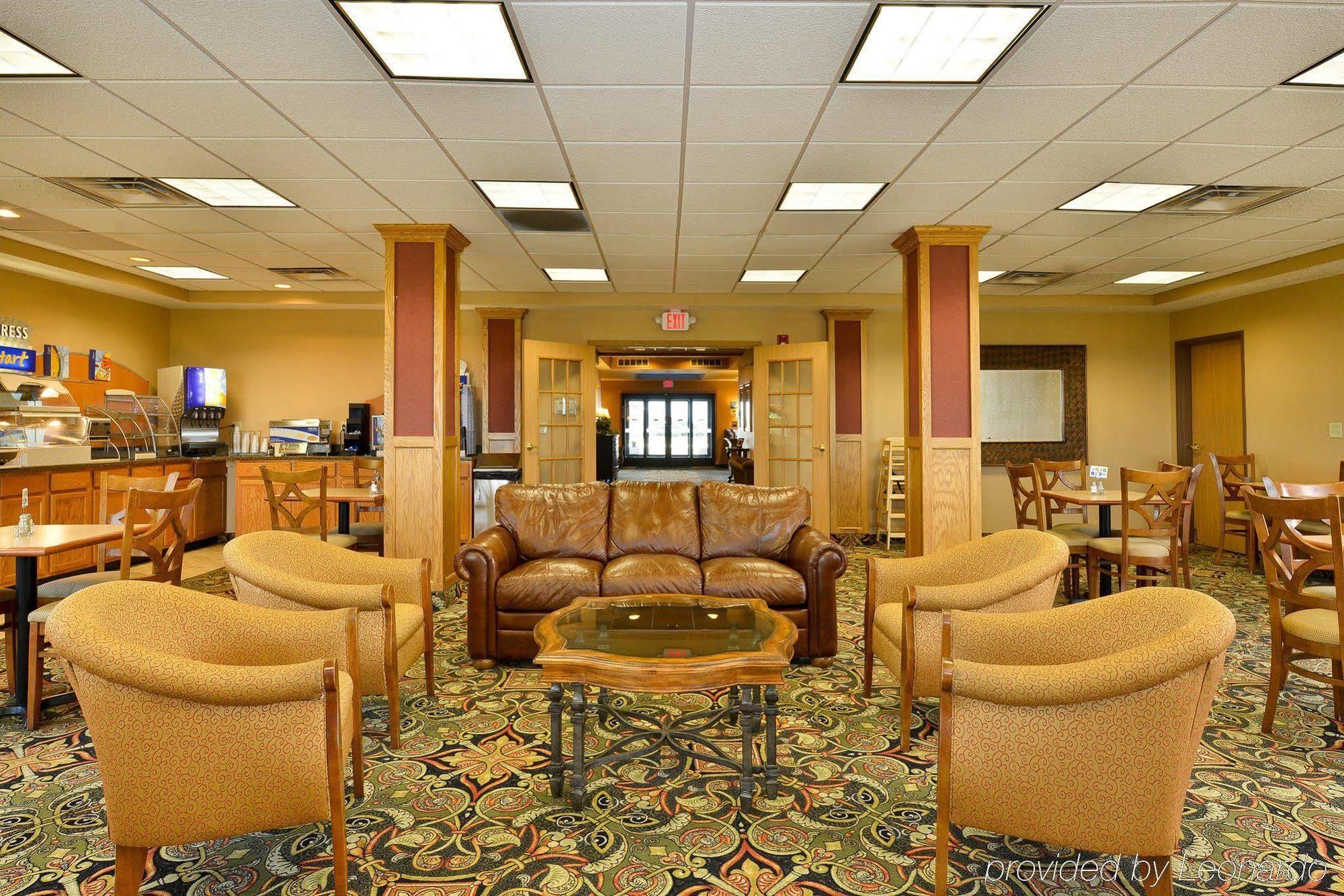 Holiday Inn Express Rochelle By Ihg Exterior photo