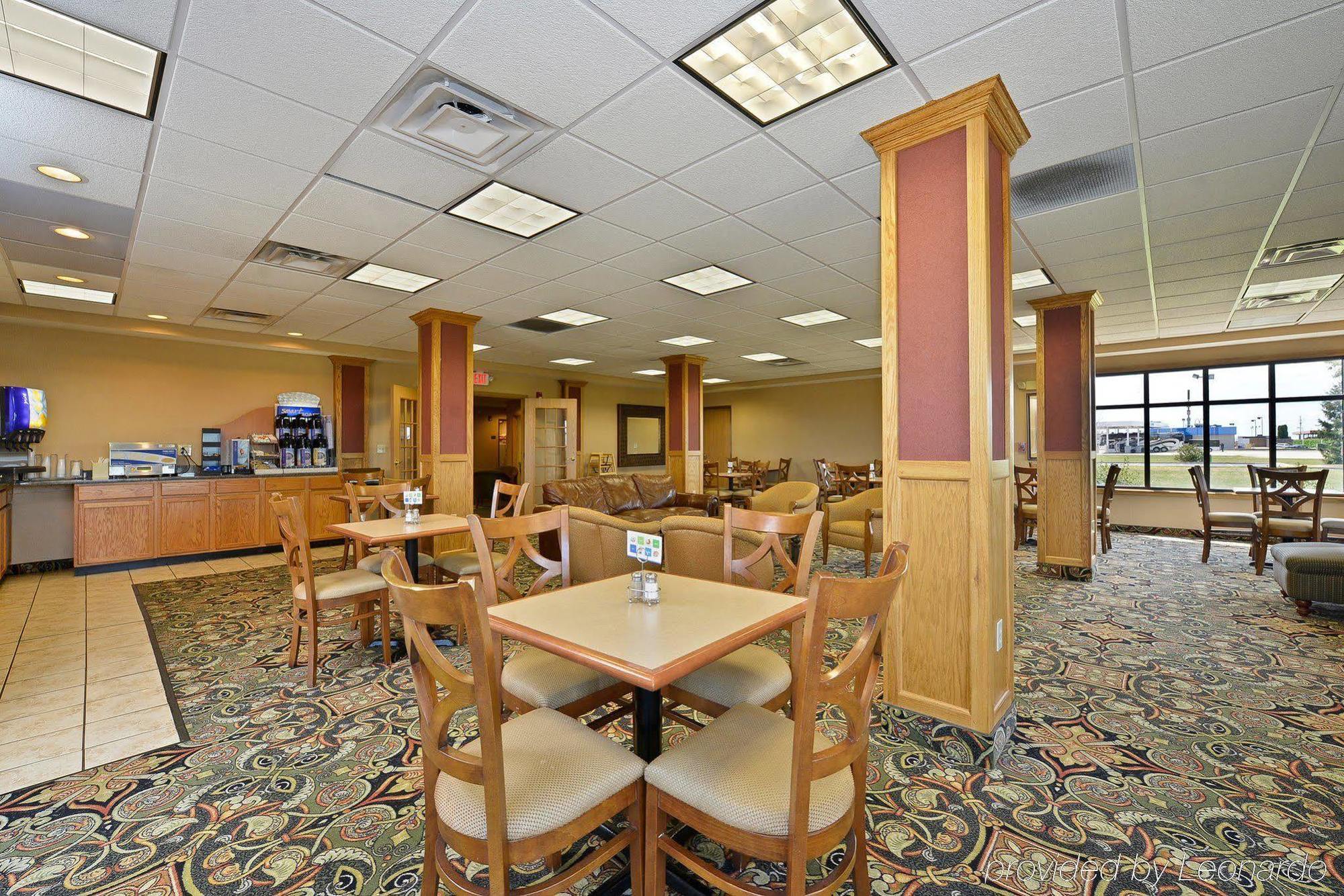 Holiday Inn Express Rochelle By Ihg Exterior photo